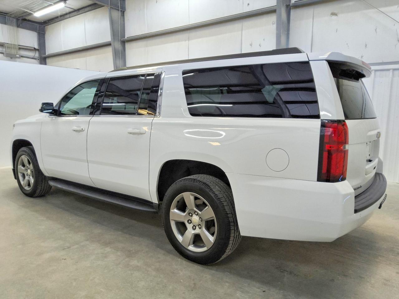 1GNSCHKC3LR276105 · 2020 CHEVROLET SUBURBAN · 2/13