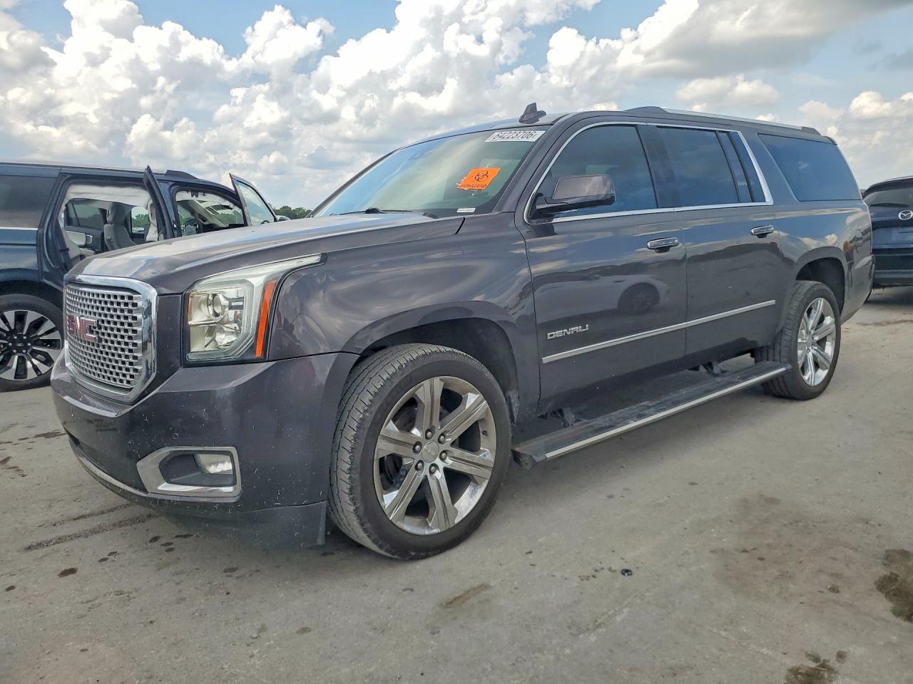 1GKS2HKJ7HR212154 · 2017 GMC YUKON XL