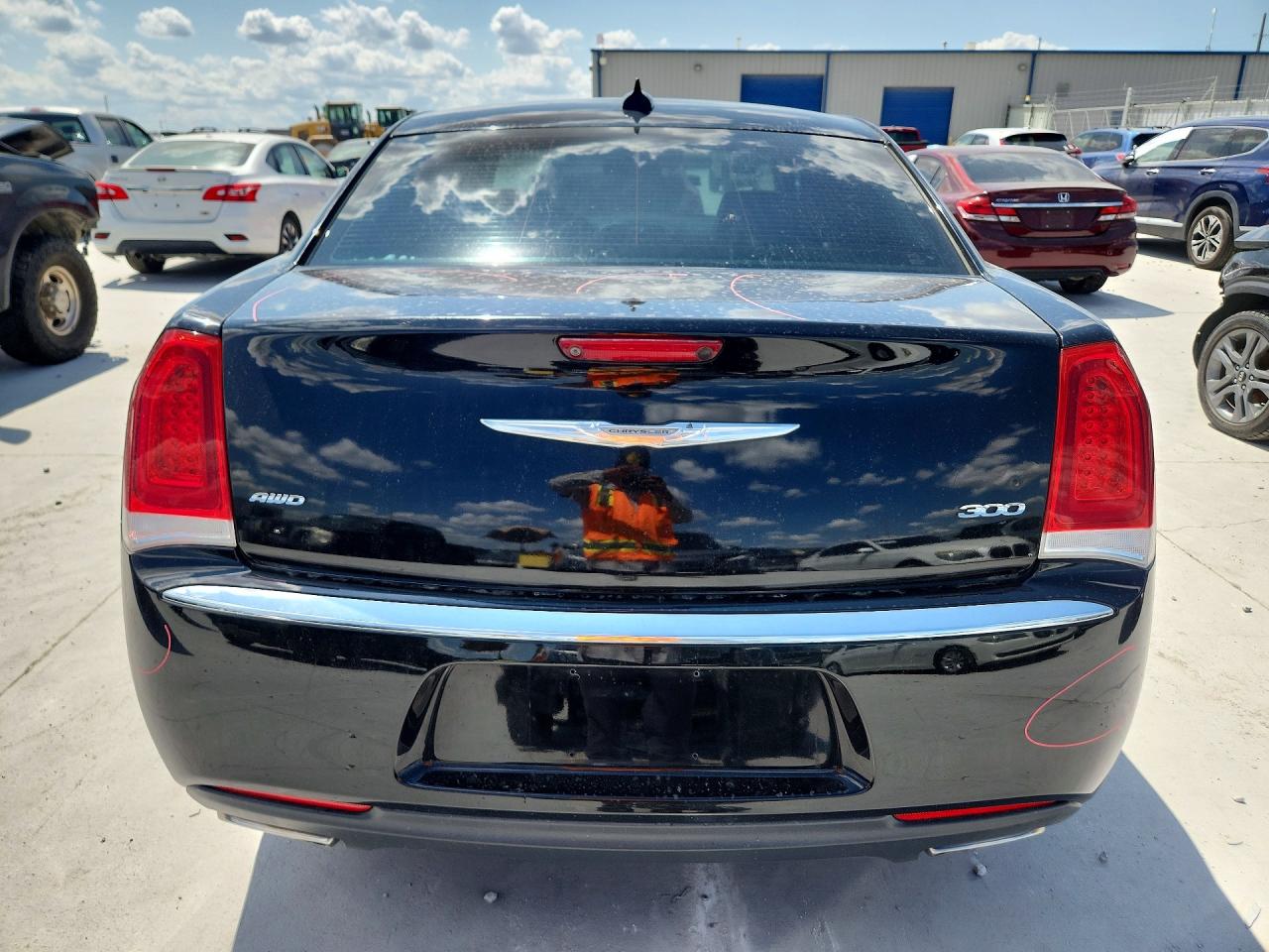 2C3CCARG3FH876399 · 2015 CHRYSLER 300 · 6/12