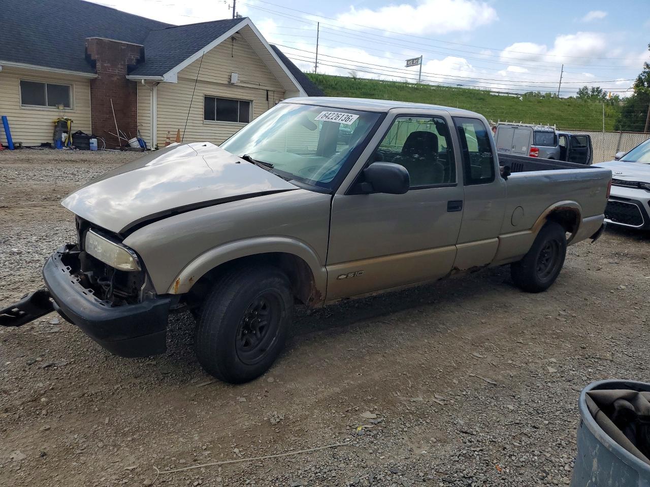 1GCCS195X18121472 · 2001 CHEVROLET S TRUCK