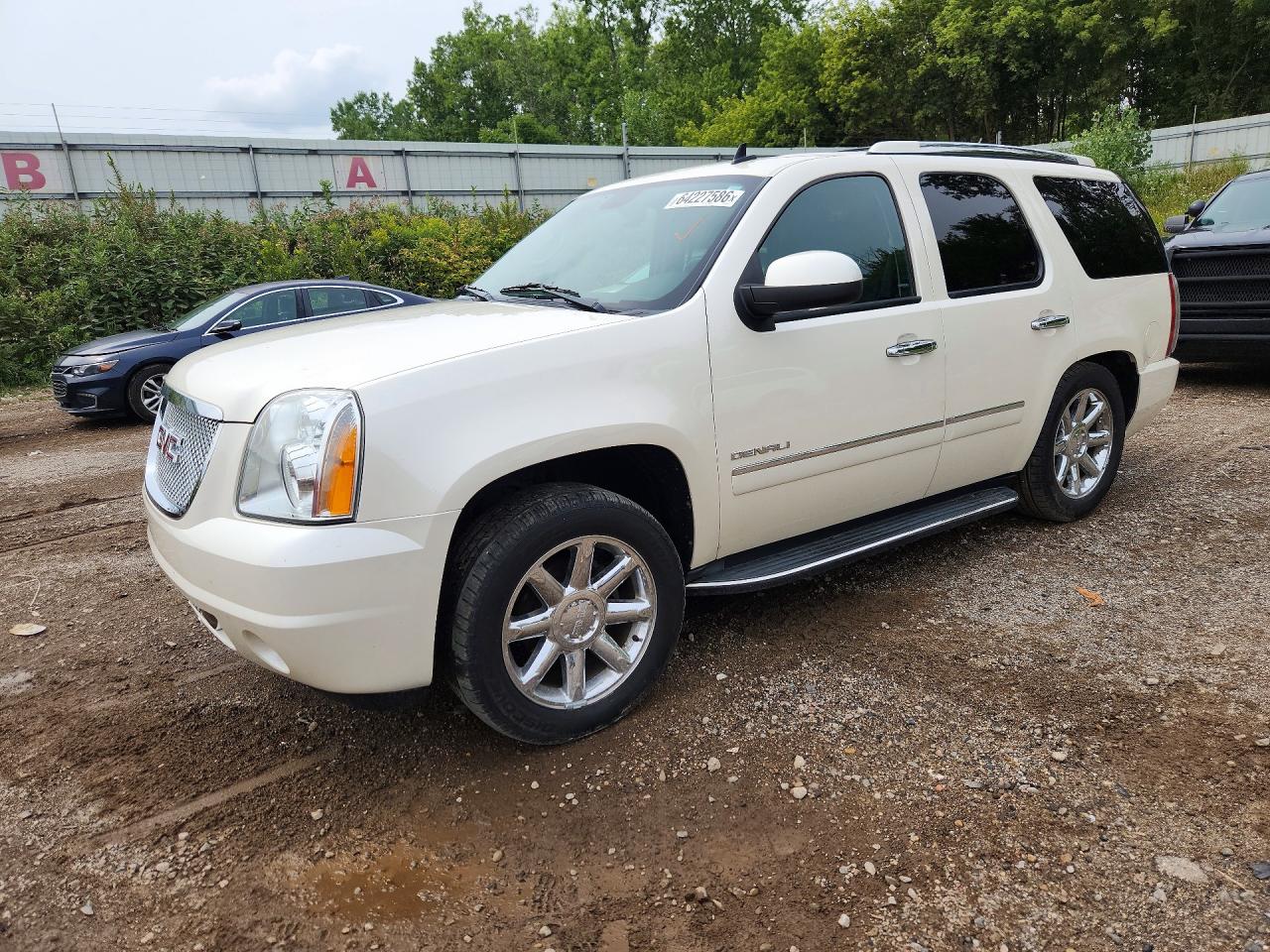1GKS2EEF1DR341975 · 2013 GMC YUKON