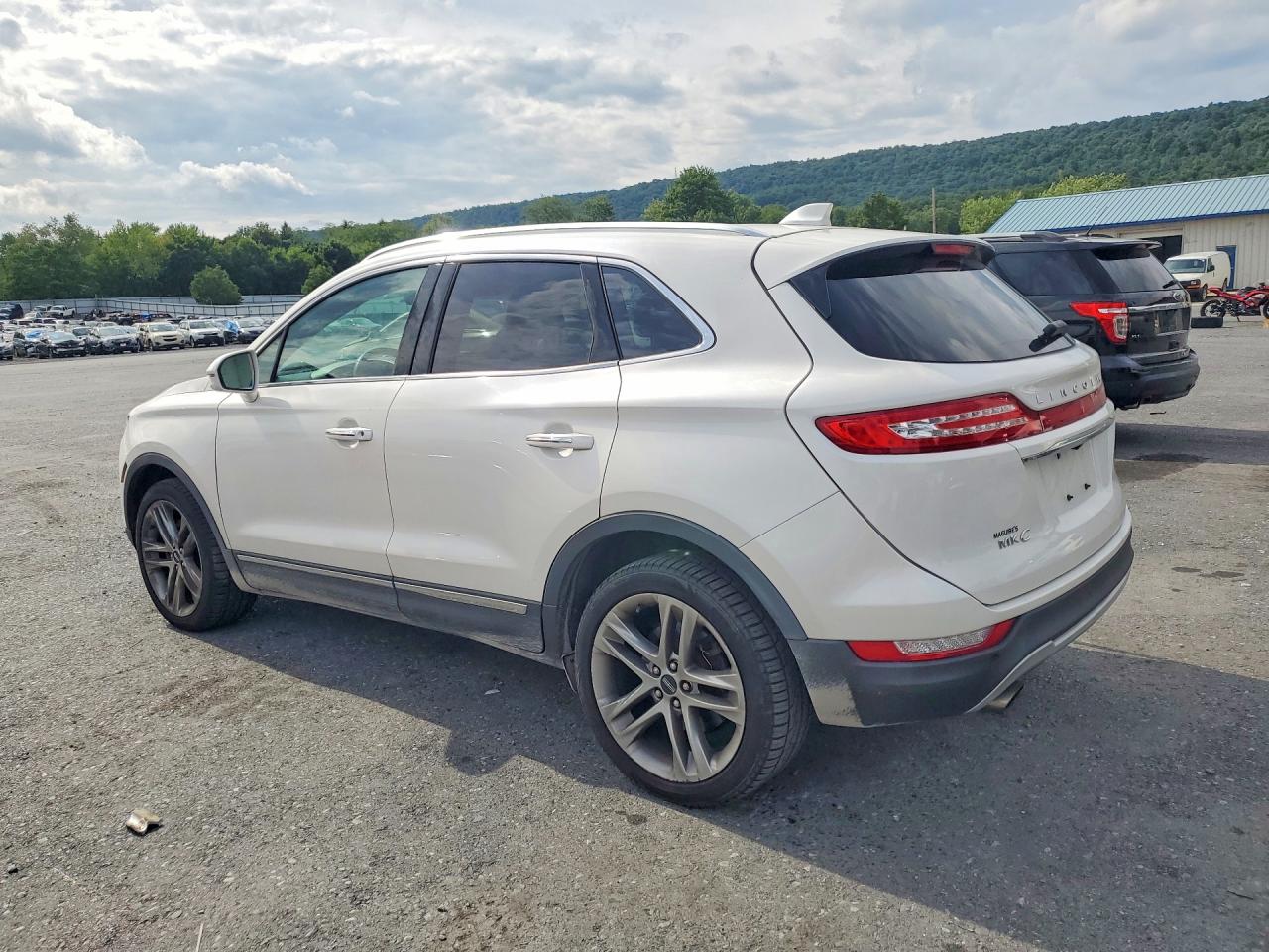 5LMCJ3D91KUL12952 · 2019 LINCOLN MKC · 2/13