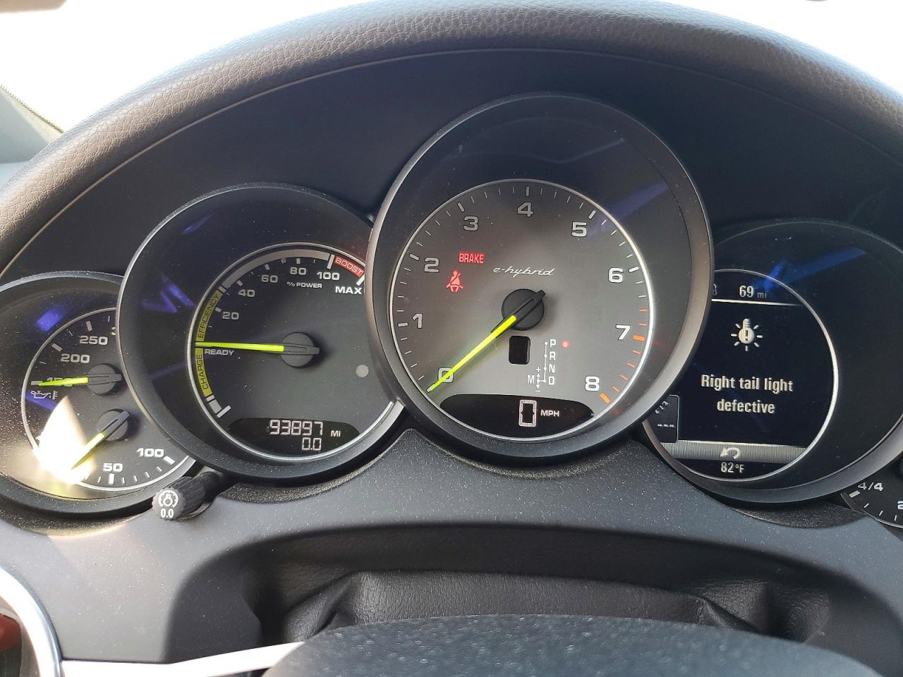 WP1AE2A27GLA62942 · 2016 PORSCHE CAYENNE · 9/14