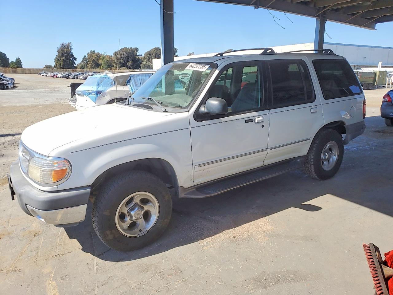 1FMZU73E1YZC43038 · 2000 FORD EXPLORER