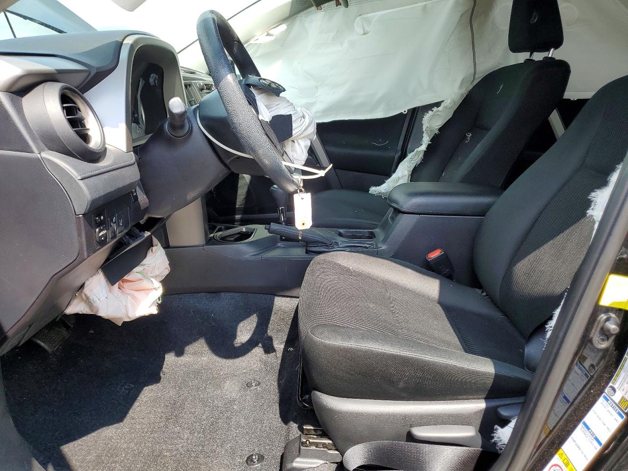 2T3BFREV2JW761092 · 2018 TOYOTA RAV4 · 7/13
