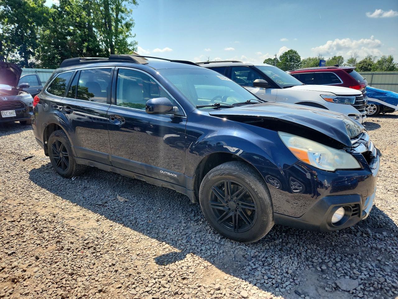 4S4BRDJC7D2228324 · 2013 SUBARU OUTBACK · 4/13
