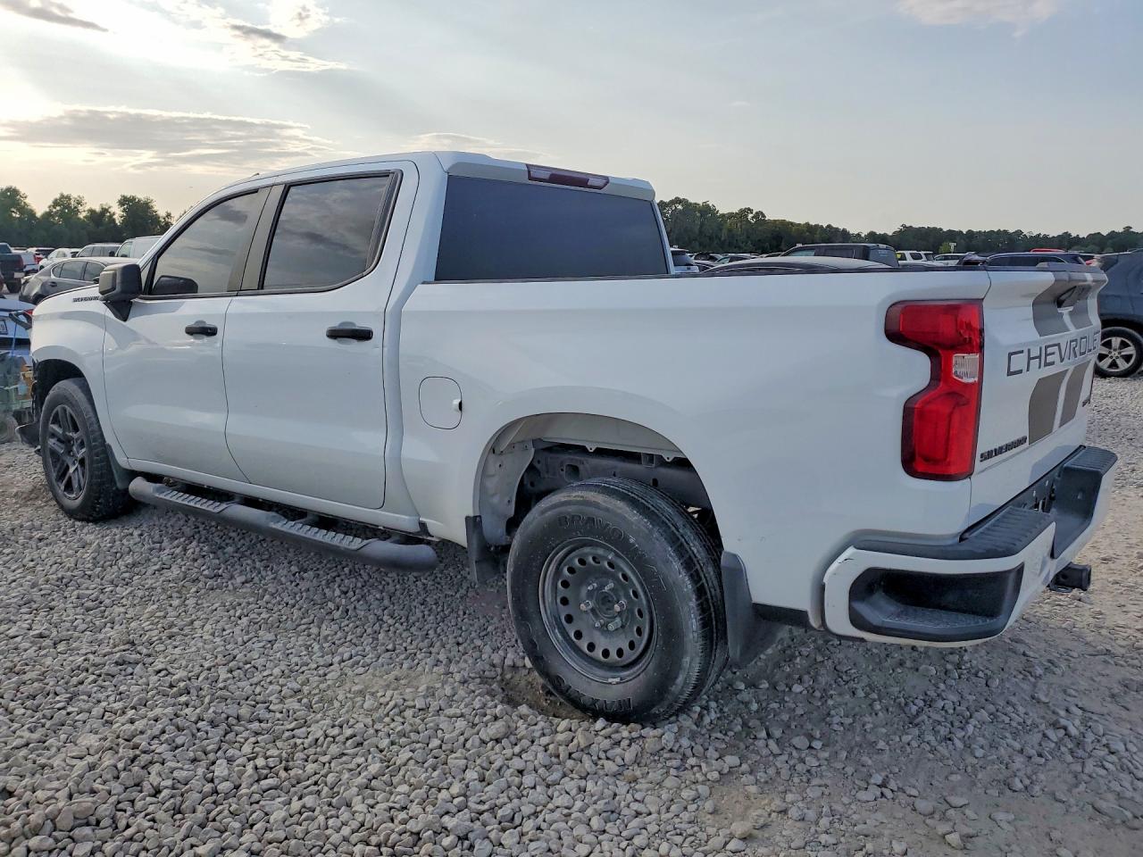 1GCPWBEK1NZ135736 · 2022 CHEVROLET SILVERADO LTD · 2/13