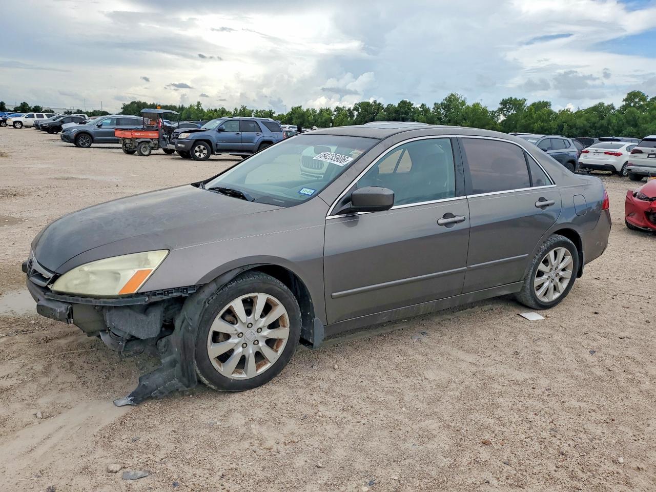 1HGCM66576A016577 · 2006 HONDA ACCORD