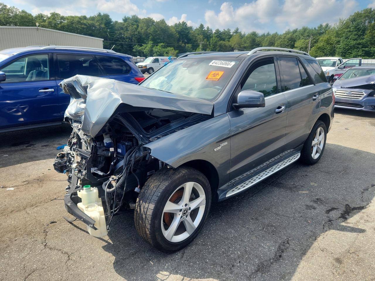 4JGDA5HB8JB090582 · 2018 MERCEDES-BENZ GLE