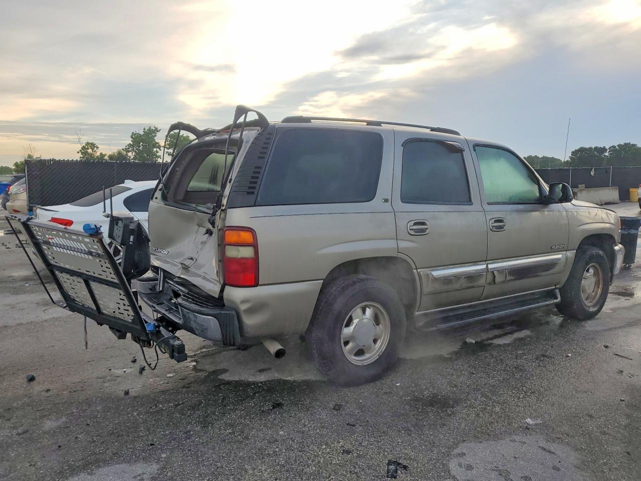 1GKEC13Z43J148880 · 2003 GMC YUKON · 3/13