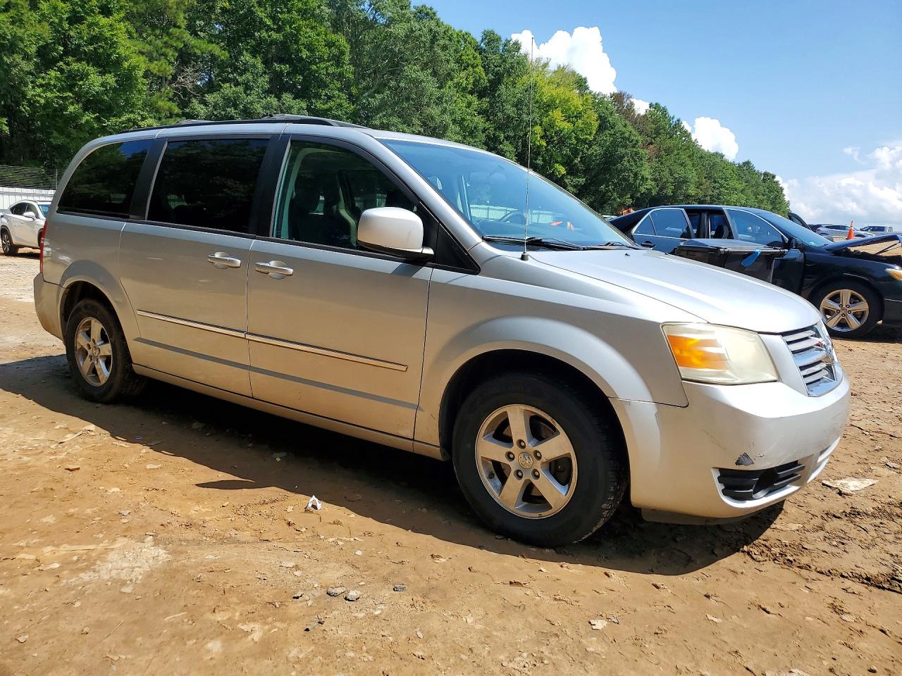 2D4RN5D18AR181402 · 2010 DODGE GRAND CARAVAN · 4/13