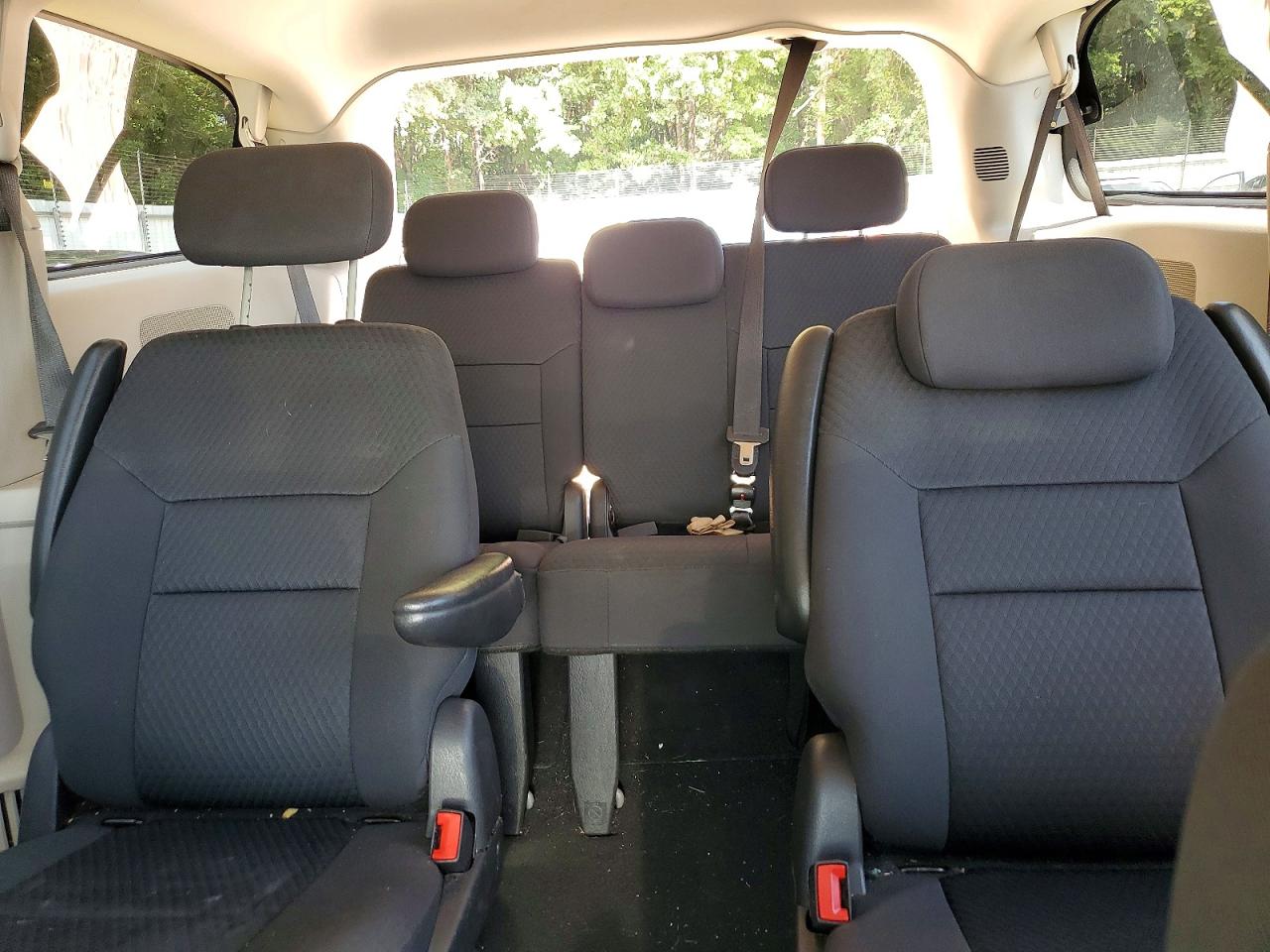 2D4RN5D18AR181402 · 2010 DODGE GRAND CARAVAN · 10/13