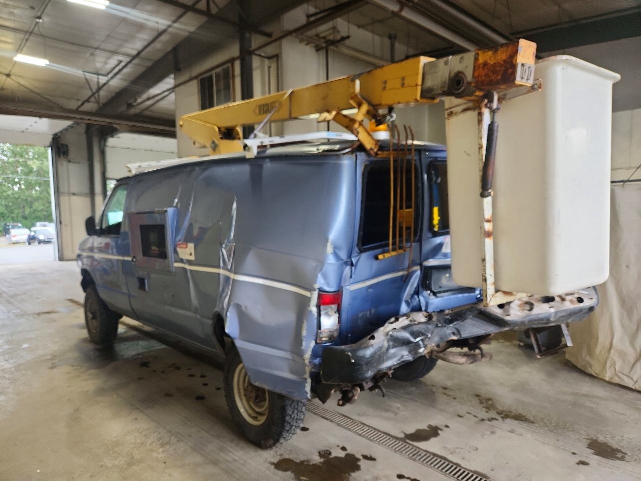 1FTJE34H6THB65385 · 1996 FORD ECONOLINE E350 · 2/12