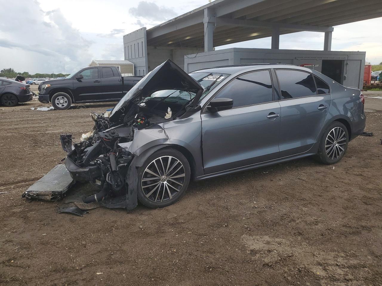 3VWD17AJ9GM415451 · 2016 VOLKSWAGEN JETTA