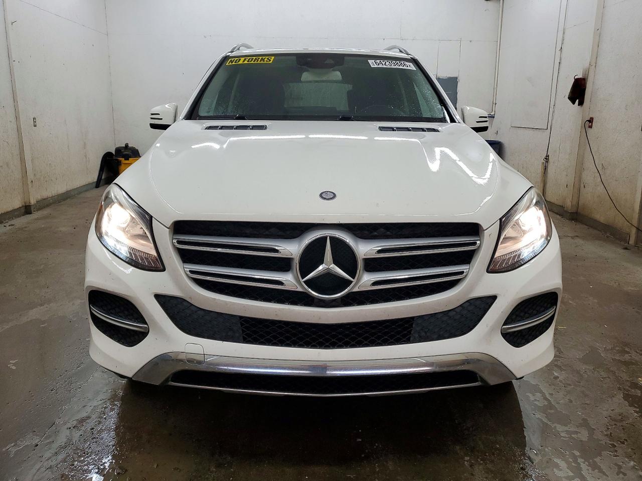 4JGDA5JB8GA725258 · 2016 MERCEDES-BENZ GLE · 5/13
