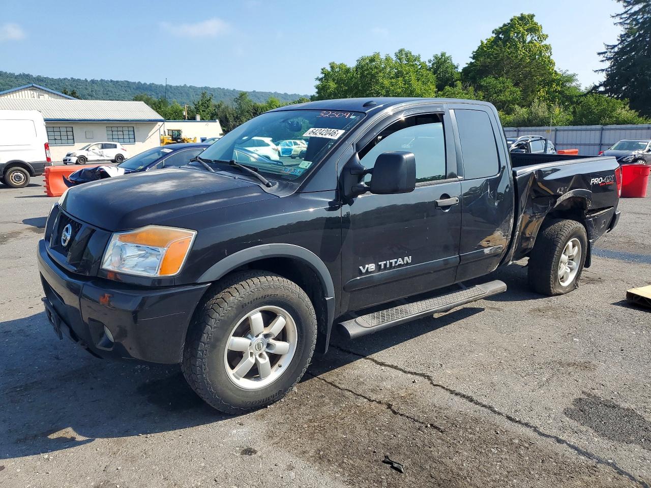 1N6AA0CC5BN325091 · 2011 NISSAN TITAN