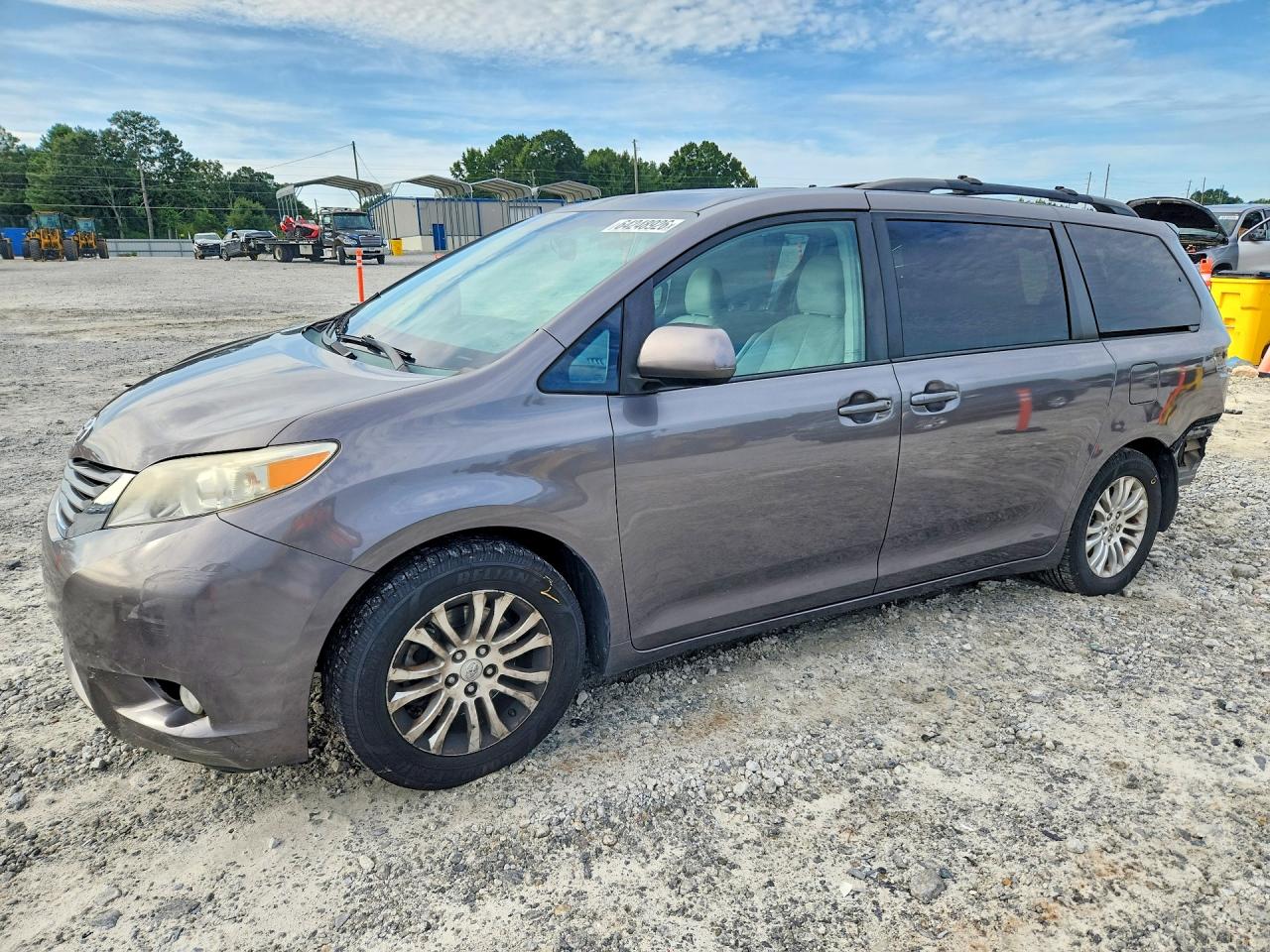 5TDYK3DC3ES433660 · 2014 TOYOTA SIENNA