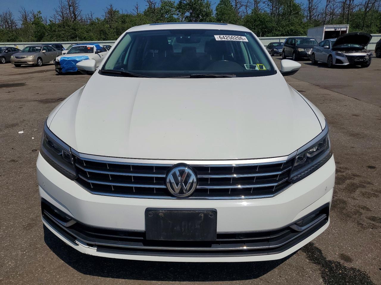 1VWGT7A35HC050312 · 2017 VOLKSWAGEN PASSAT · 5/12
