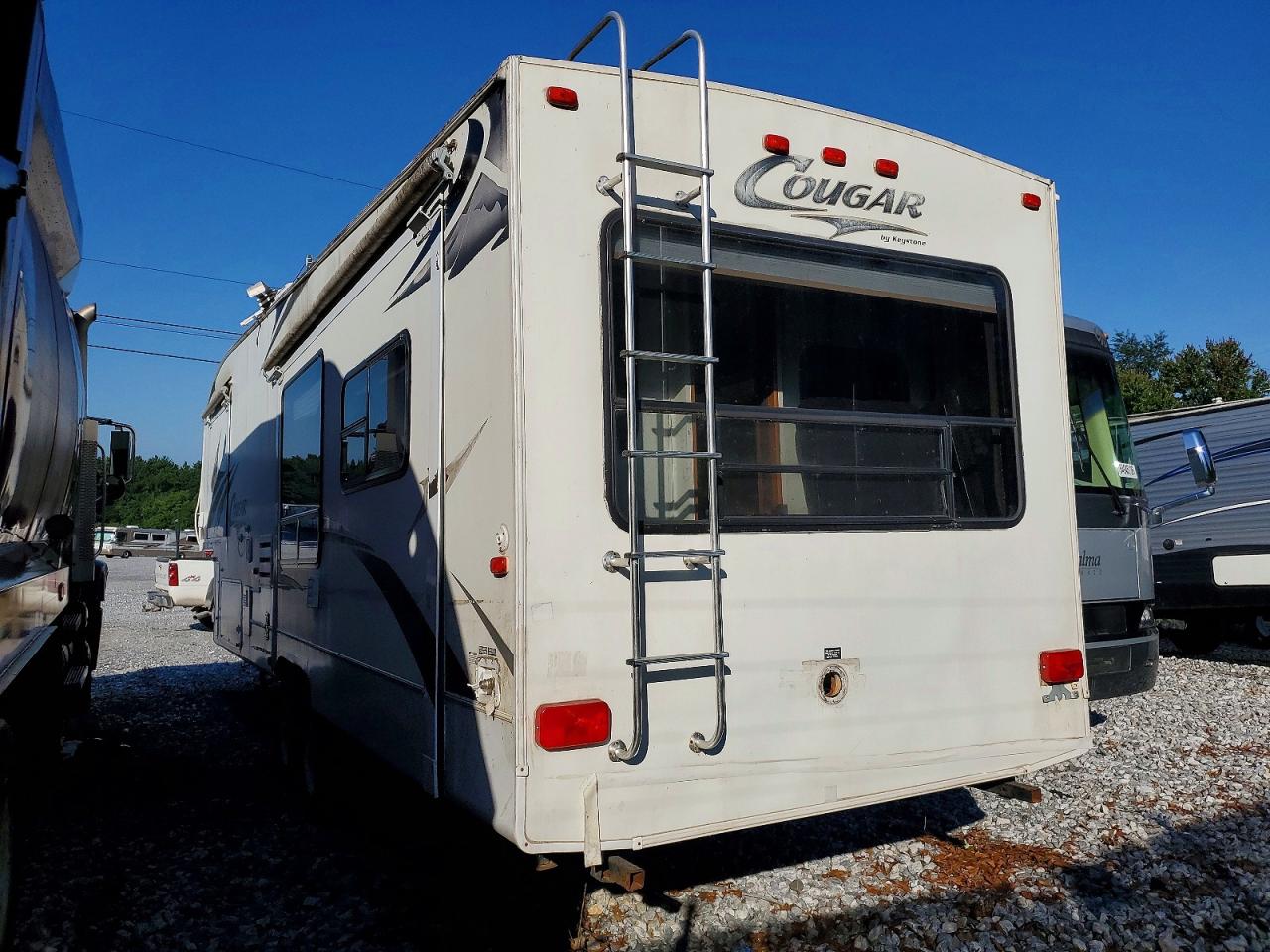 4YDF3182792502743 · 2009 COUGAR 5TH WHEEL · 3/10