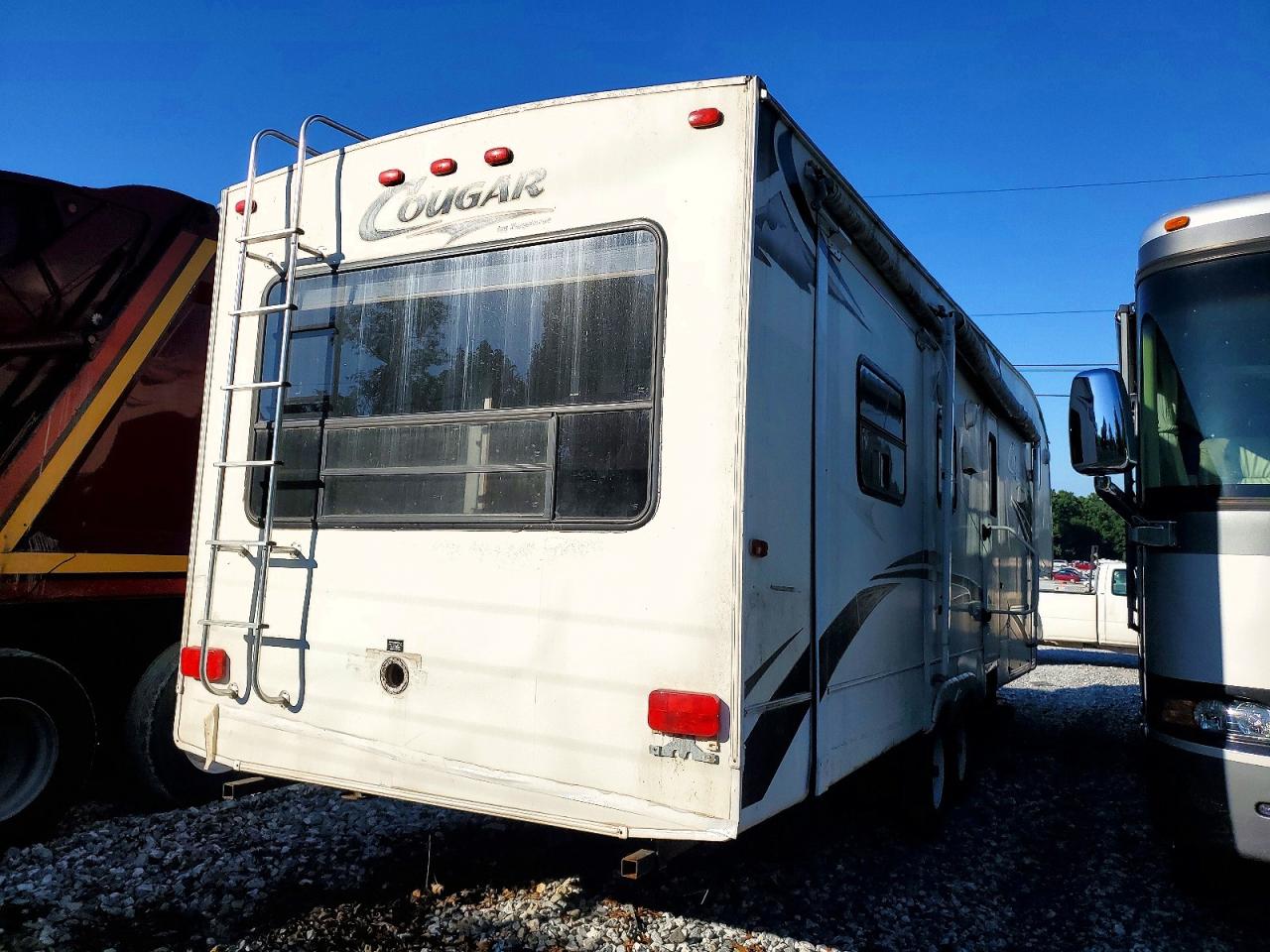 4YDF3182792502743 · 2009 COUGAR 5TH WHEEL · 4/10