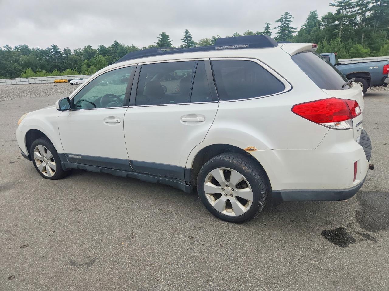 4S4BRBCC4C3243910 · 2012 SUBARU OUTBACK · 2/13