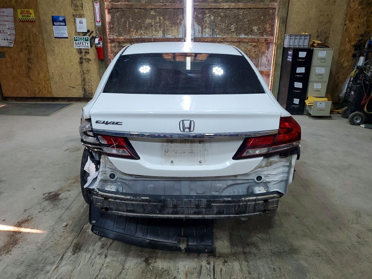 19XFB2F5XFE021389 · 2015 HONDA CIVIC · 6/13