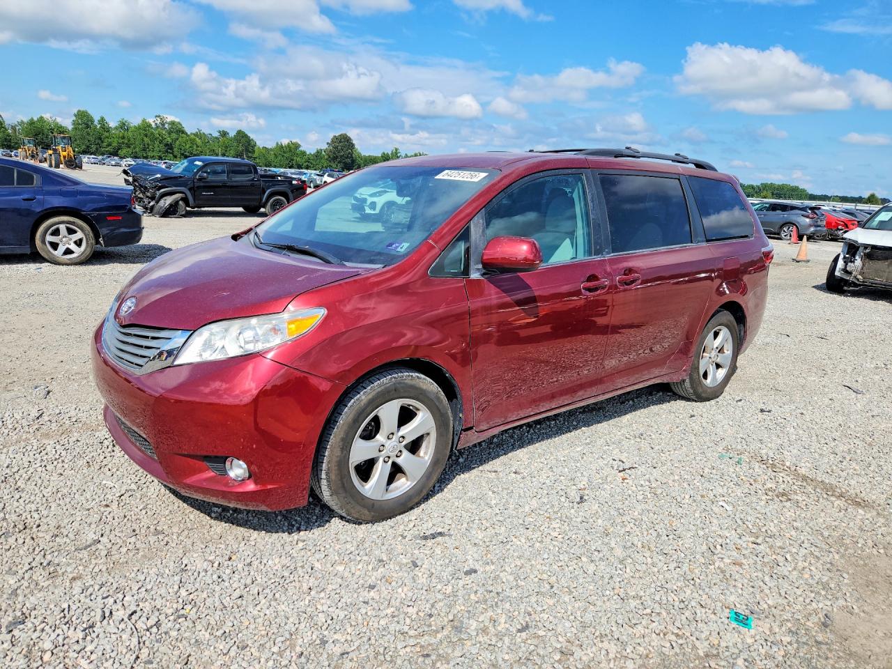 5TDKZ3DC5HS859579 · 2017 TOYOTA SIENNA