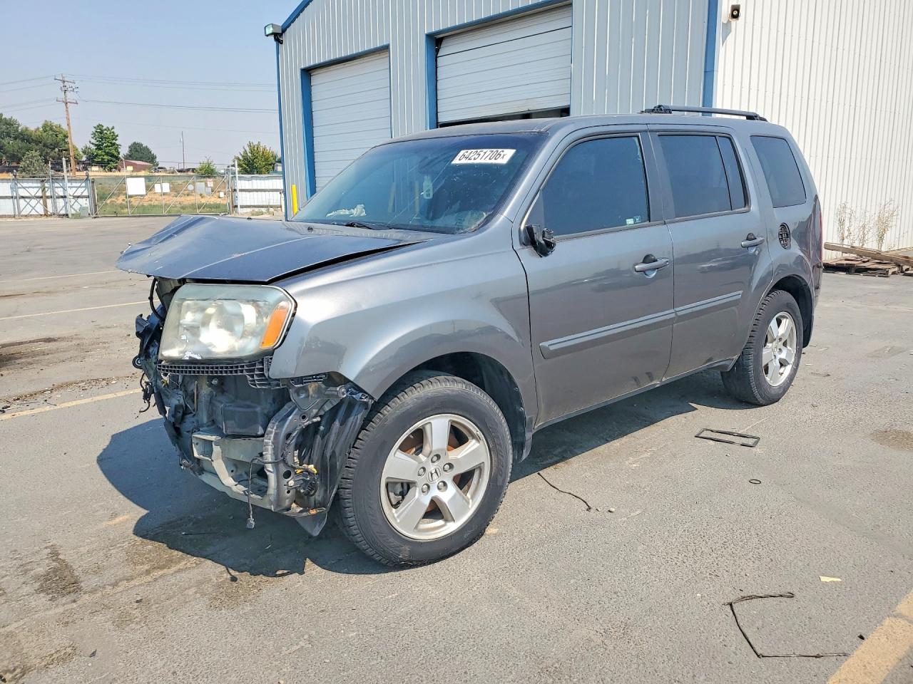 5FNYF4H59BB063076 · 2011 HONDA PILOT