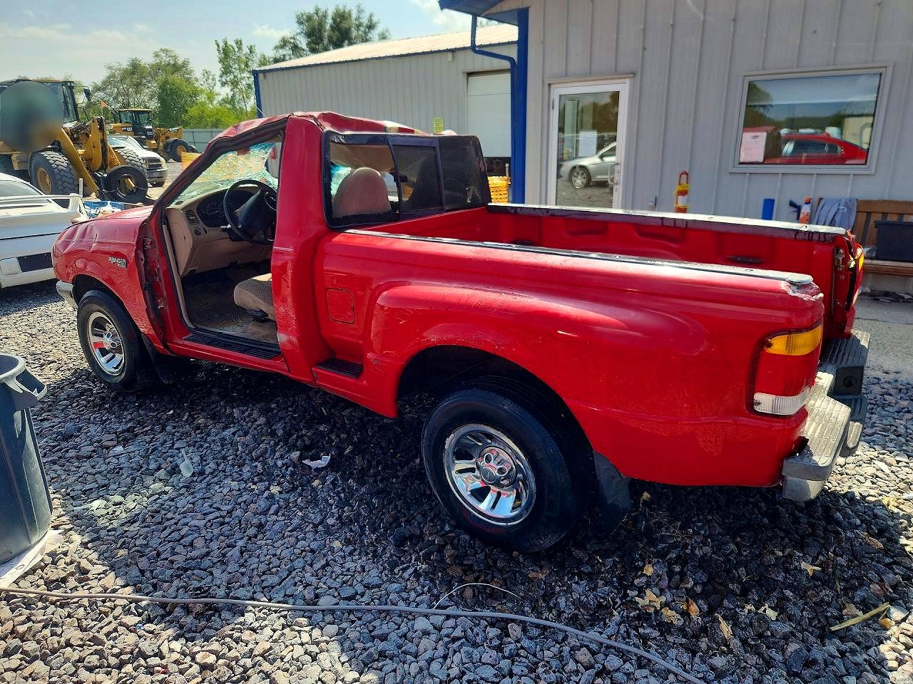 1FTYR10C9WPA33202 · 1998 FORD RANGER · 2/13