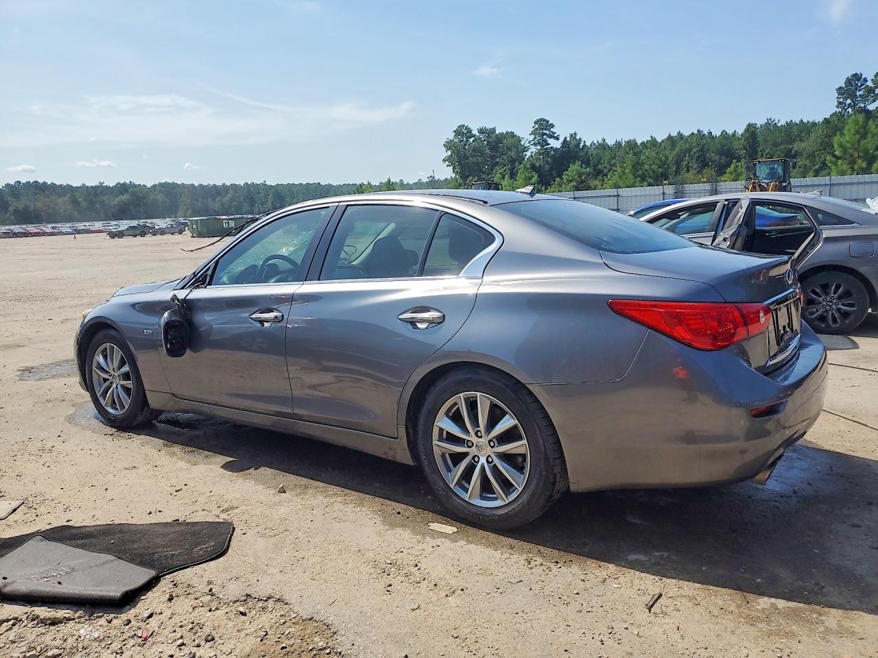JN1EV7AP3GM301718 · 2016 INFINITI Q50 · 2/12