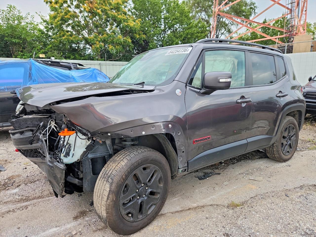 ZACCJBCB0JPH13284 · 2018 JEEP RENEGADE
