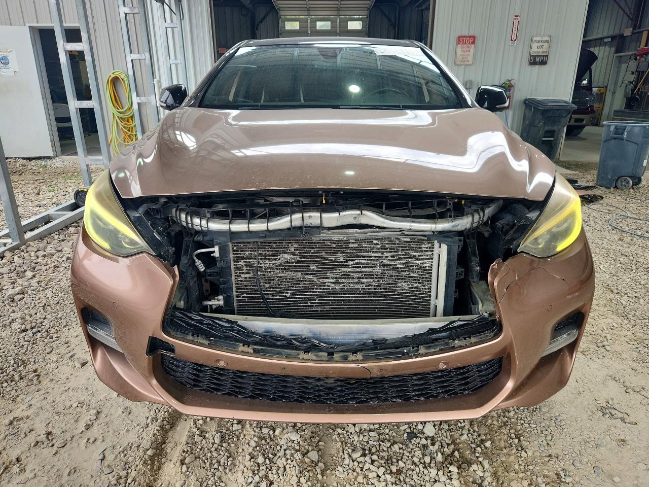 SJKCH5CP8HA032581 · 2017 INFINITI QX30 · 5/14