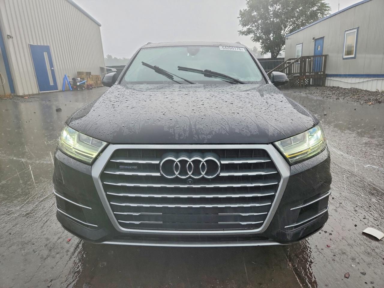 WA1VAAF70JD000095 · 2018 AUDI Q7 · 5/13