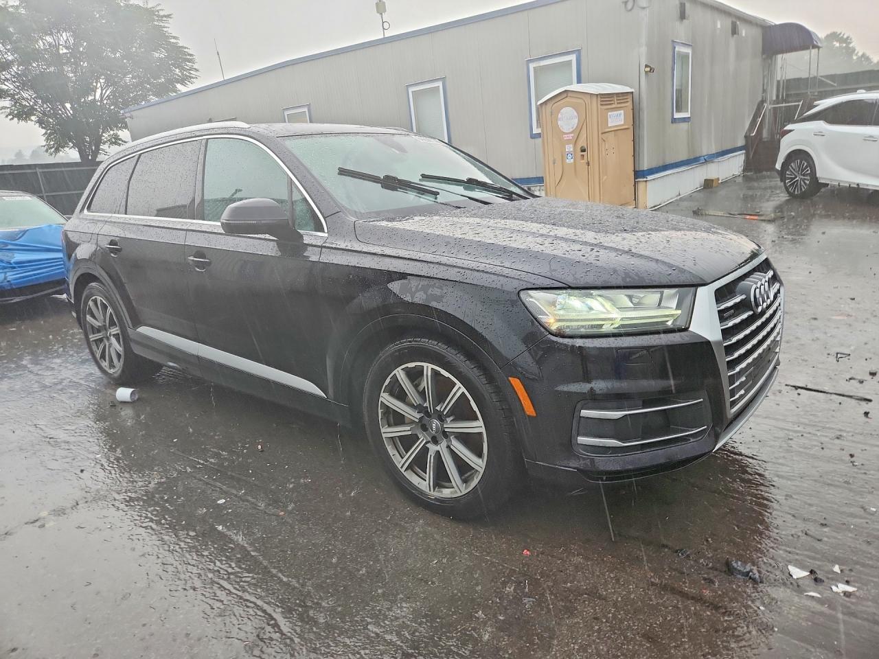 WA1VAAF70JD000095 · 2018 AUDI Q7 · 4/13