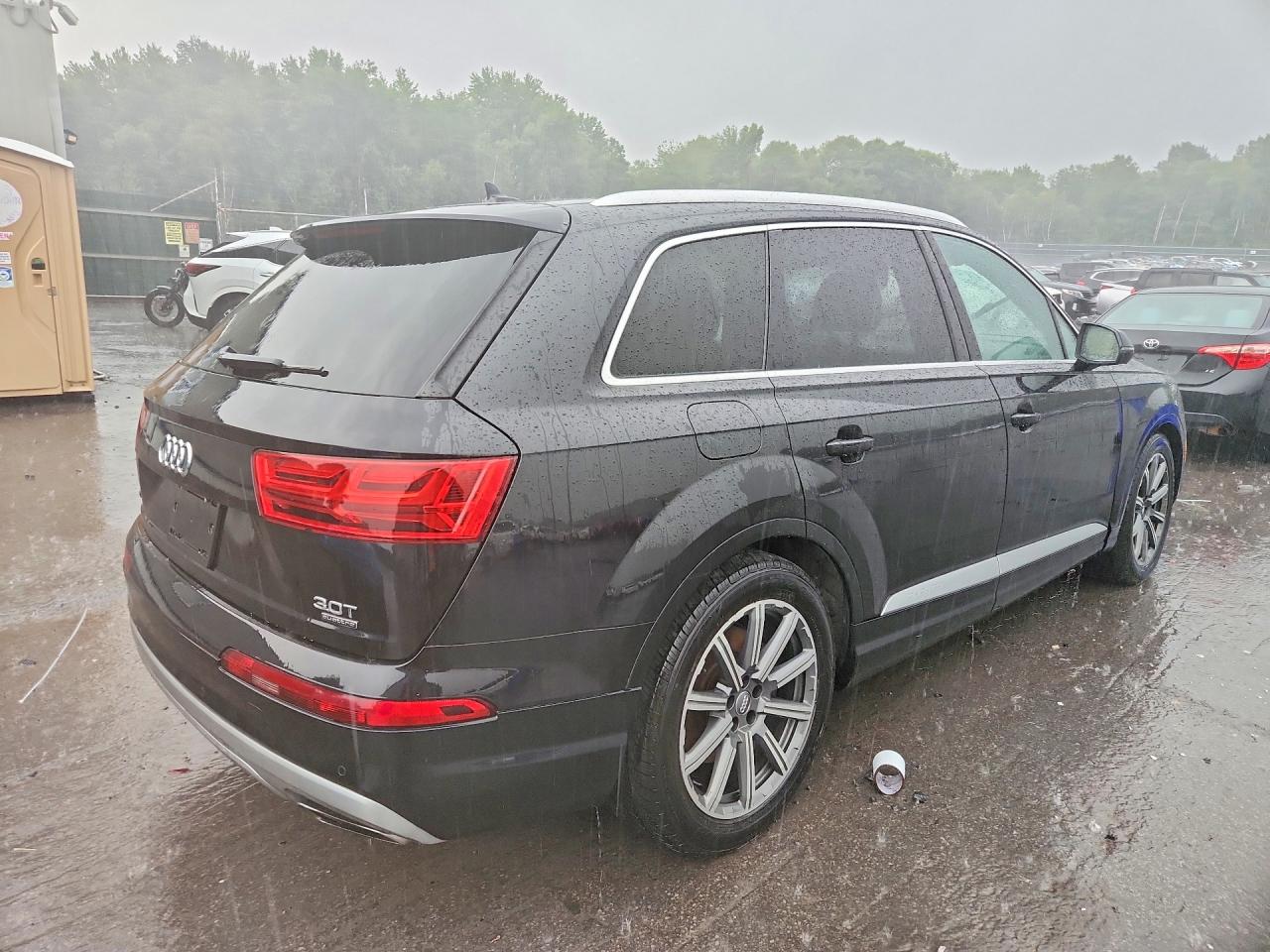WA1VAAF70JD000095 · 2018 AUDI Q7 · 3/13