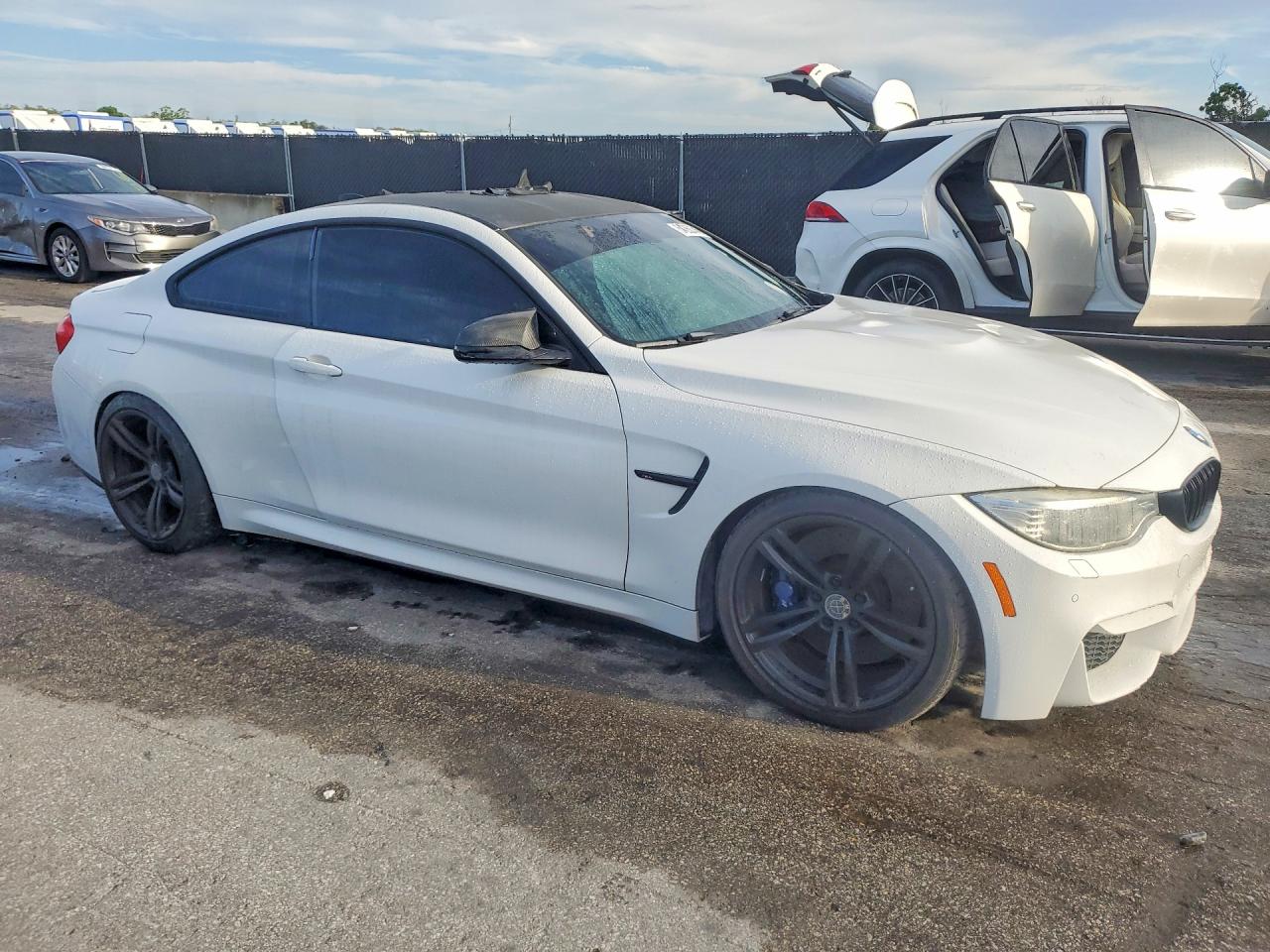 WBS3R9C57FK330383 · 2015 BMW M4 · 4/12