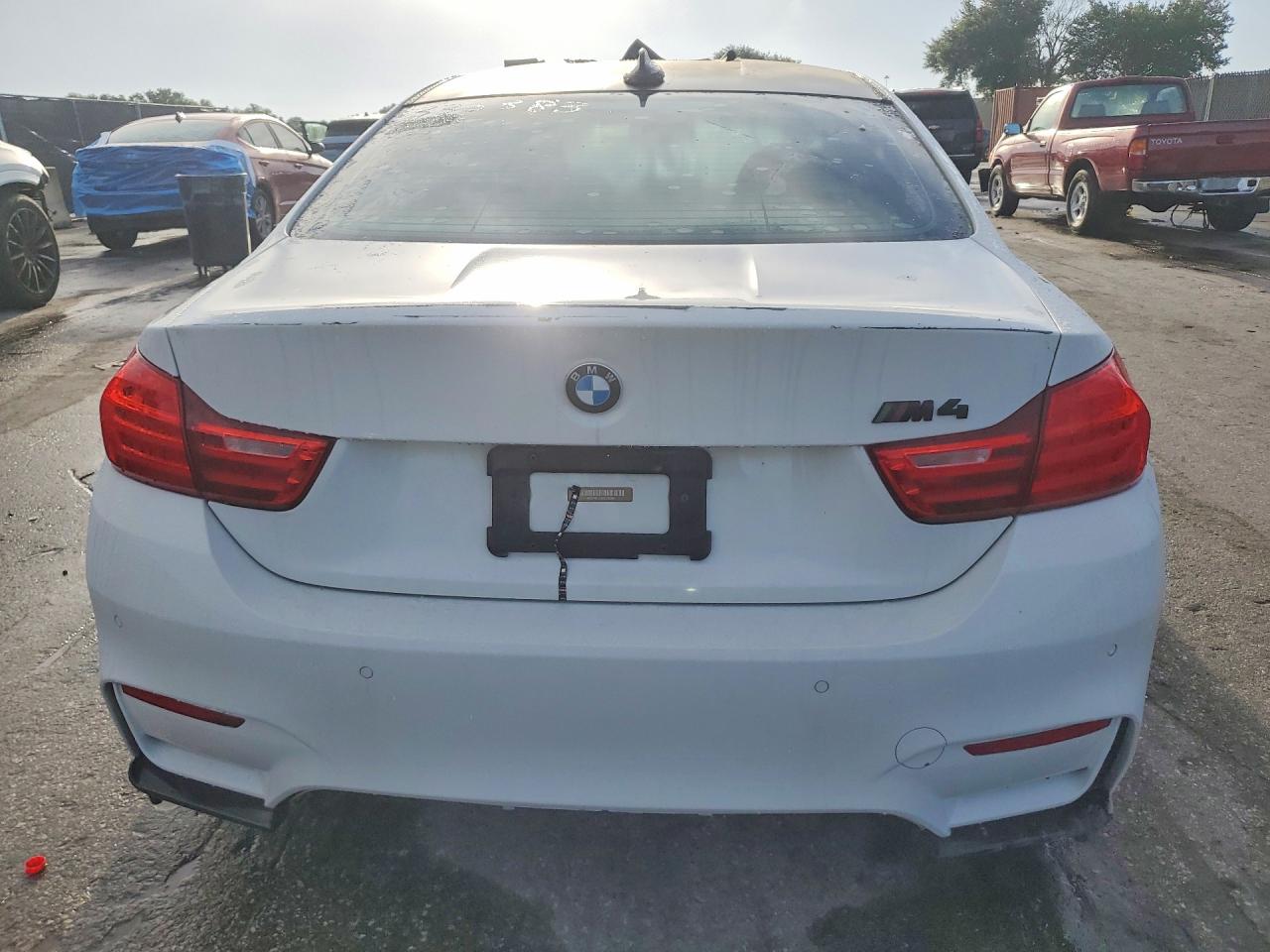WBS3R9C57FK330383 · 2015 BMW M4 · 6/12