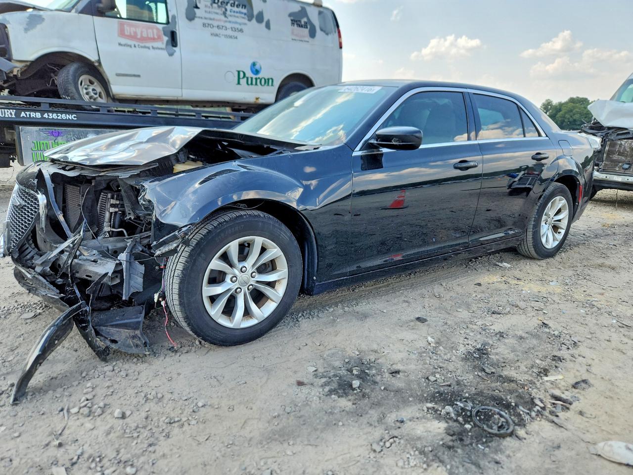 2C3CCAAG0FH807715 · 2015 CHRYSLER 300