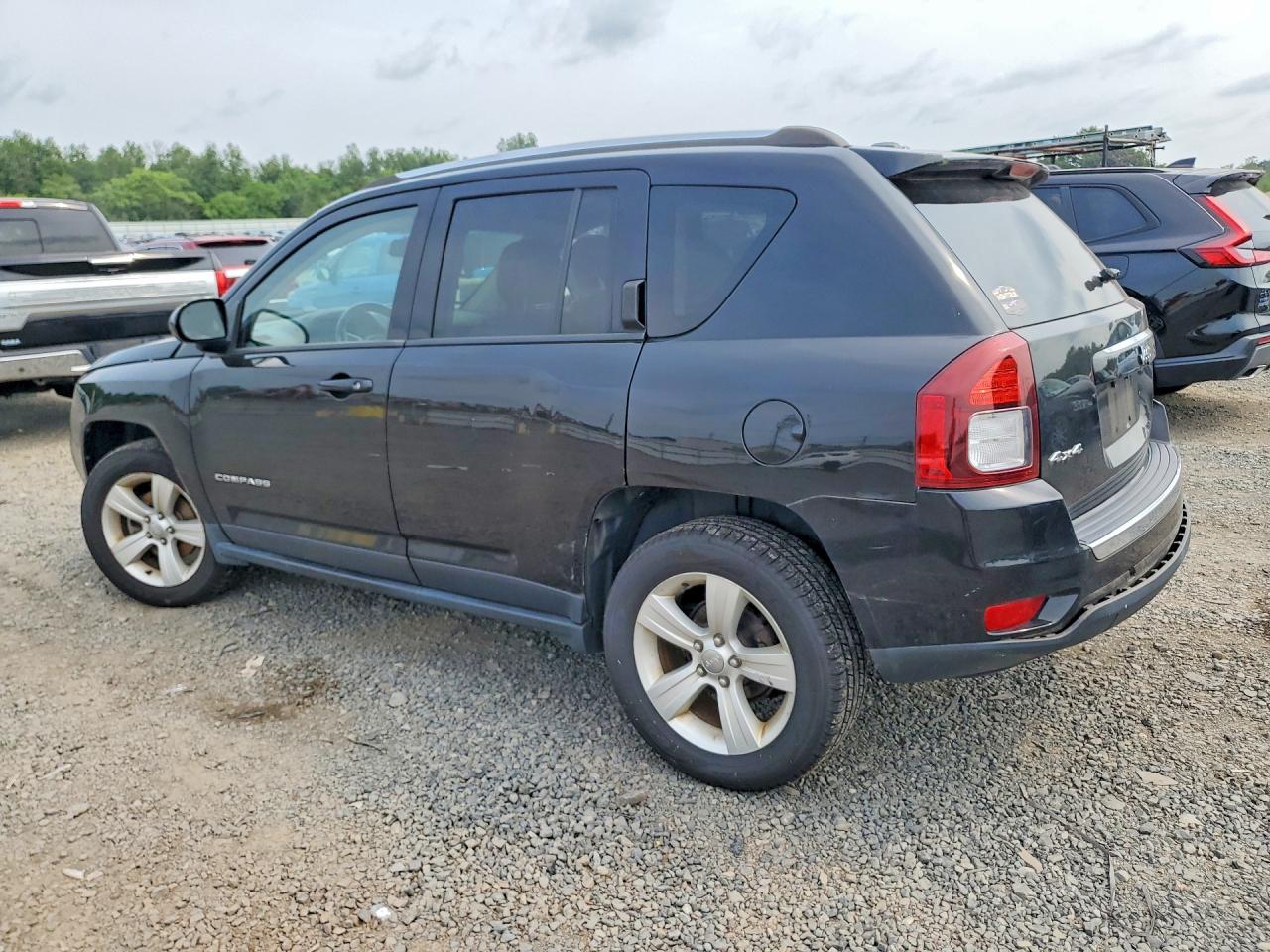 1C4NJDEB7FD324889 · 2015 JEEP COMPASS · 2/13