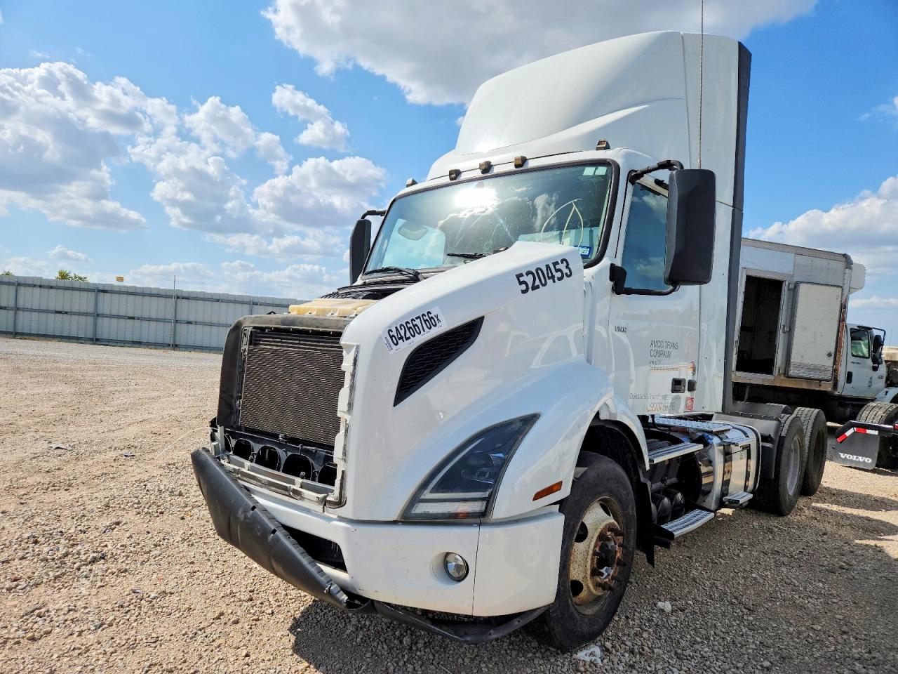 4V4WC9DH5LN258340 · 2020 VOLVO VNR · 2/10