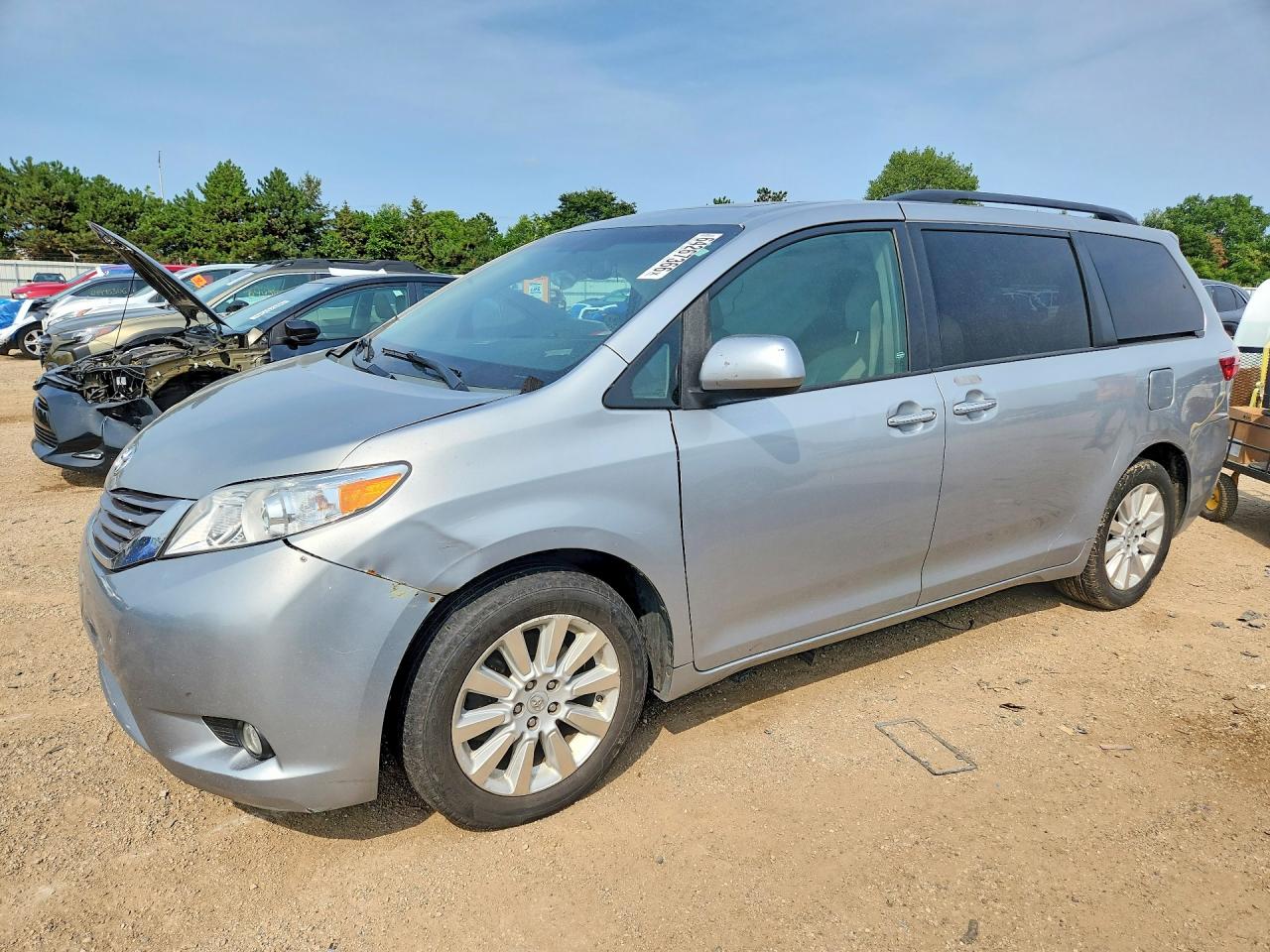 5TDDK3DCXFS120220 · 2015 TOYOTA SIENNA