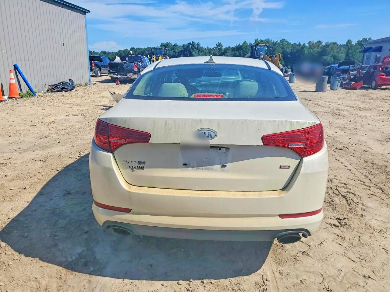 KNAGM4A71B5081440 · 2011 KIA OPTIMA · 6/12