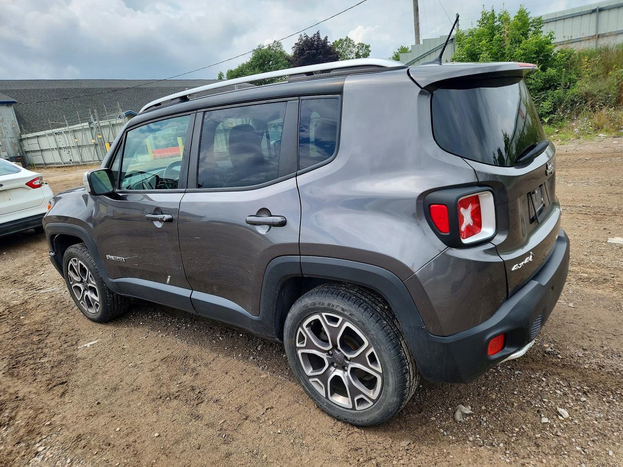 ZACCJBDT6GPC77038 · 2016 JEEP RENEGADE · 2/13