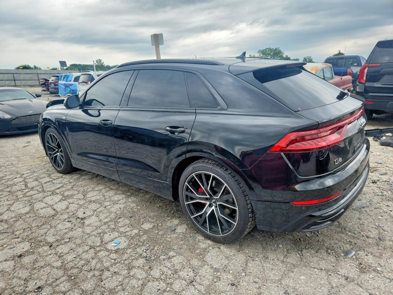 WA1EVAF13LD024569 · 2020 AUDI Q8 · 2/13