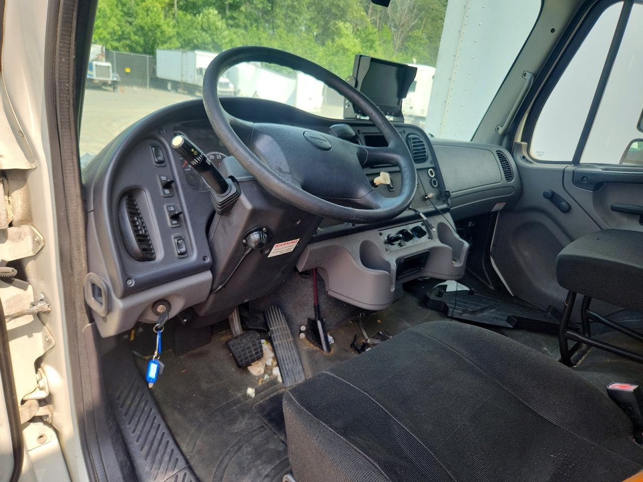 1FVACWDT2EHFS9338 · 2014 FRHT - FREIGHTLINER M2 · 8/13