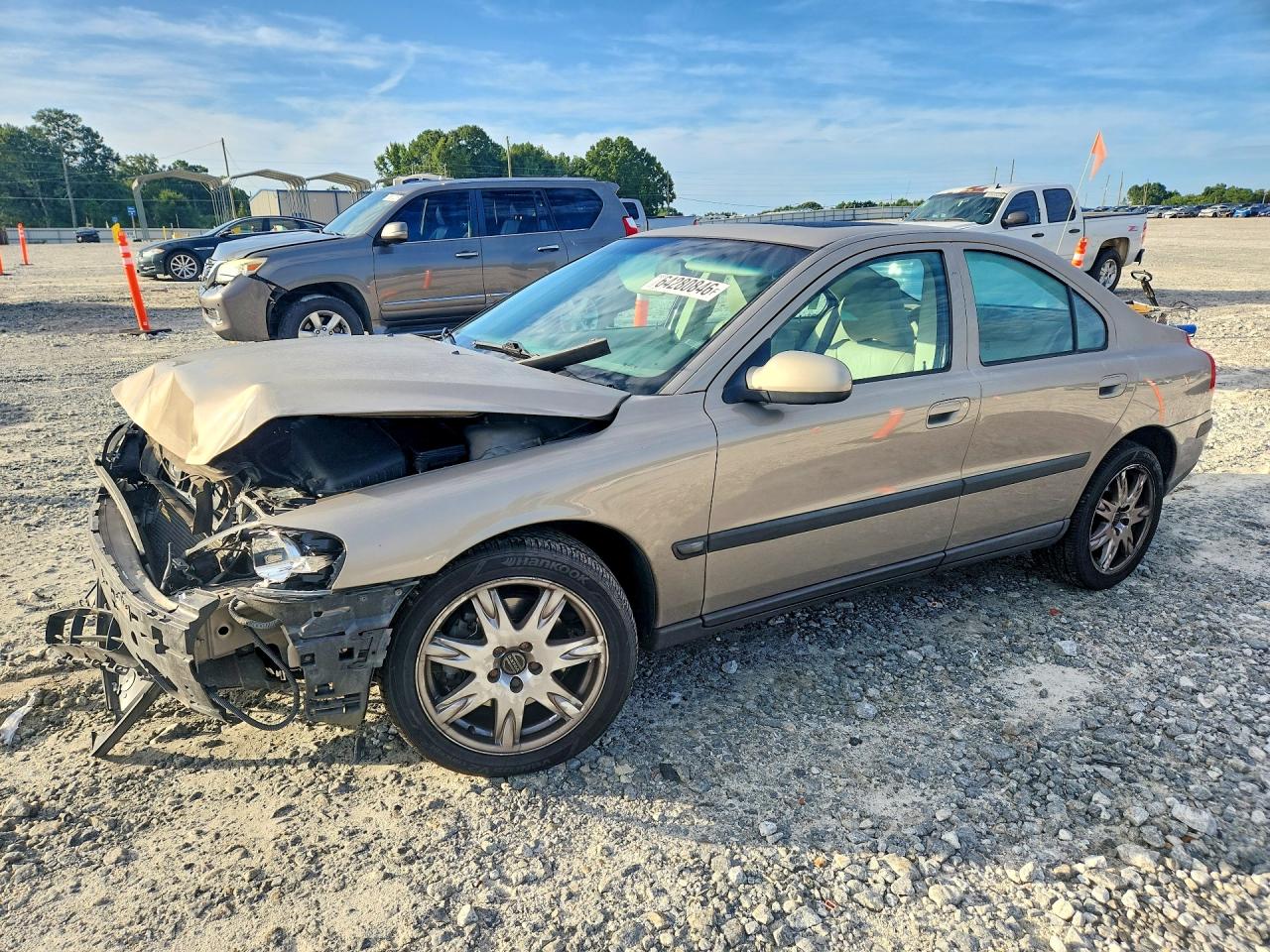 YV1RH58D722117483 · 2002 VOLVO S60