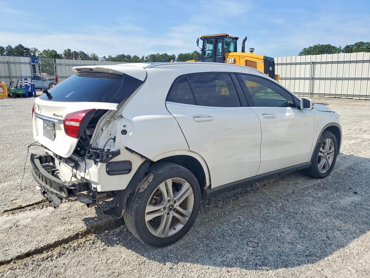 WDCTG4GB2LU027926 · 2020 MERCEDES-BENZ GLA · 3/13