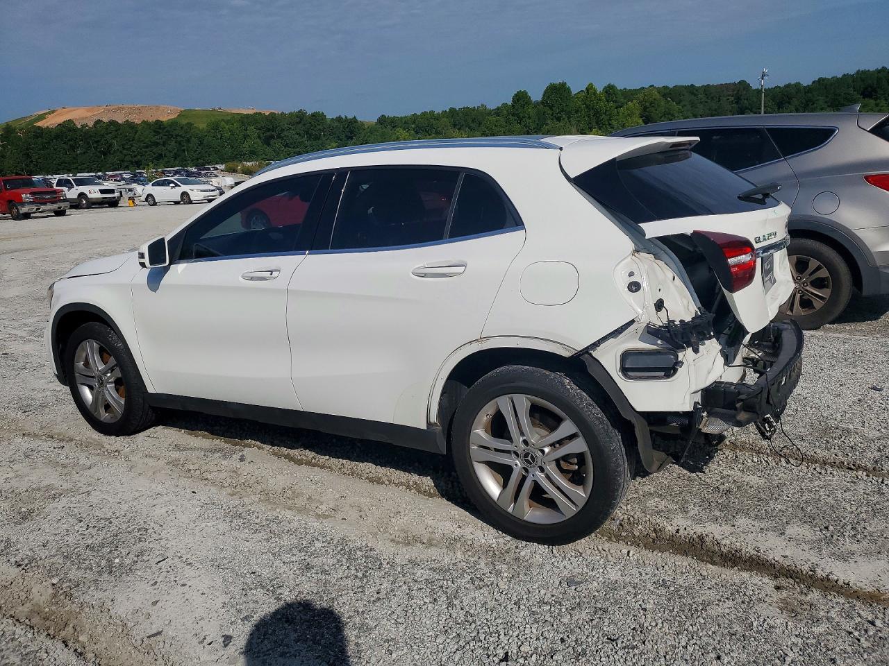 WDCTG4GB2LU027926 · 2020 MERCEDES-BENZ GLA · 2/13