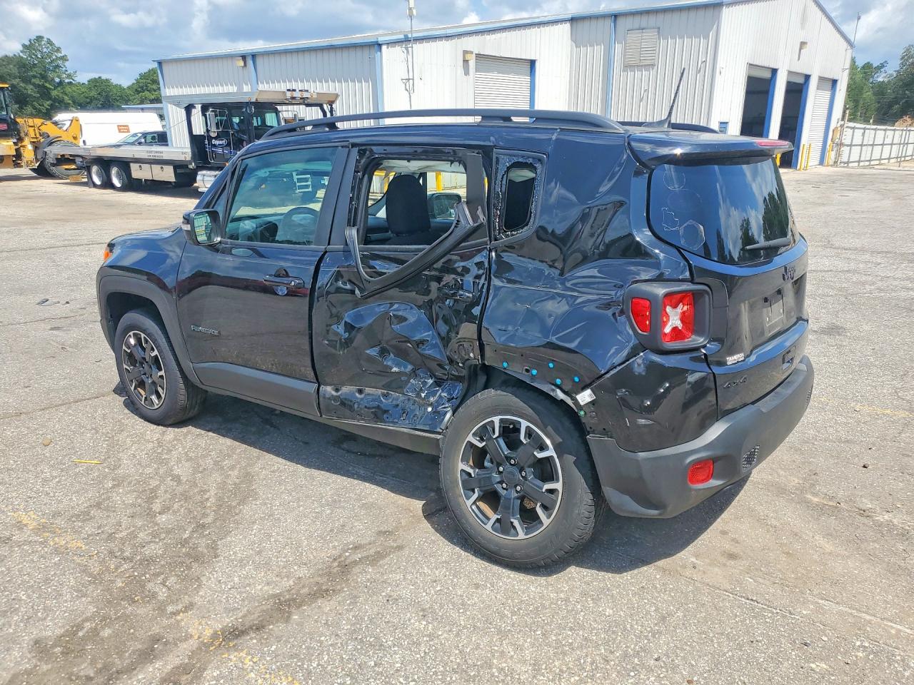 ZACNJDB17PPP61495 · 2023 JEEP RENEGADE · 2/12