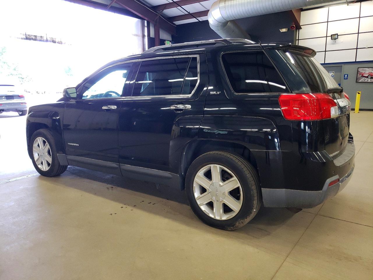 2CTFLJEW9A6269017 · 2010 GMC TERRAIN · 2/14
